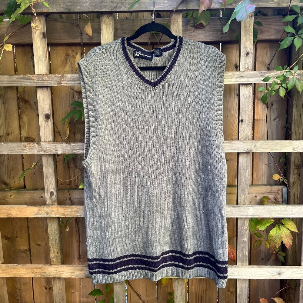 Vintage Knit Men’s Vest Y2K 90s Sweater Vest Neutral Minimalist Classic